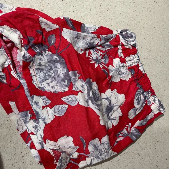 Kut From the Kloth red floral shorts - Picture 3 of 3